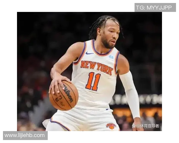 克里夫兰骑士与纽约尼克斯的激烈对决展现篮球魅力与团队精神